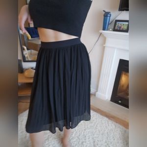 Black midi pleated skirt